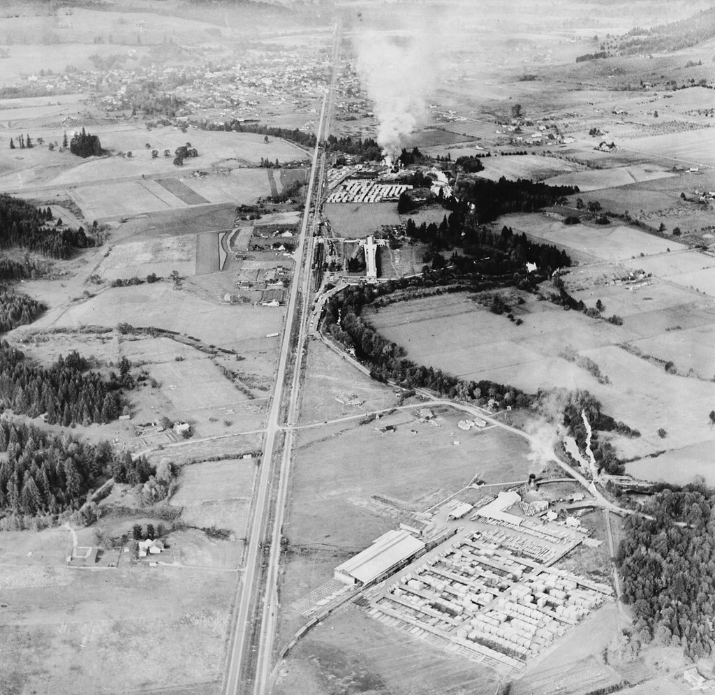 Cottage Grove, Or This 1926 view, looking north toward Cot… Flickr