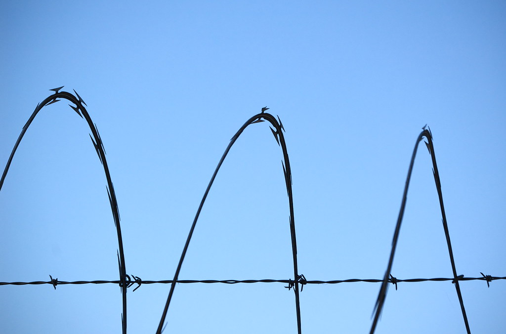 The Curves Of A Barbed Wire Rob Flickr