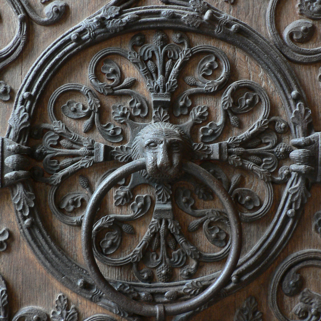 Notre Dame Door Furniture Ornate metalwork on the door by … Flickr