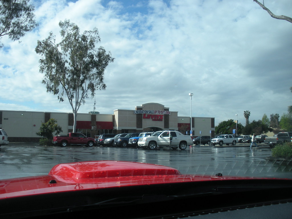 LEVITZ FURNITURE Photos taken on March 22, 2009 of the for… Flickr