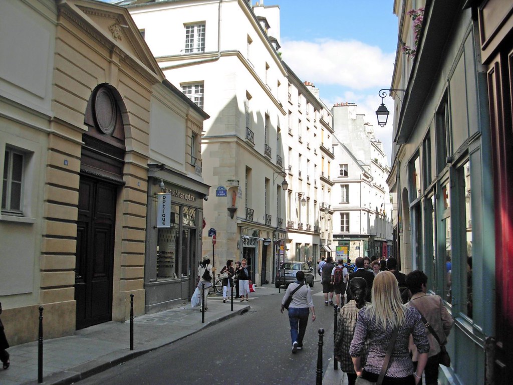 PARISMaraisrue Sainte Croix de la Bretonneriea200906… Flickr