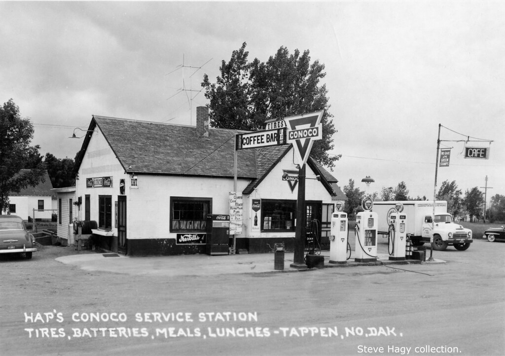 Hap's Conoco Service Tappen, North Dakota Starbucks does… Flickr