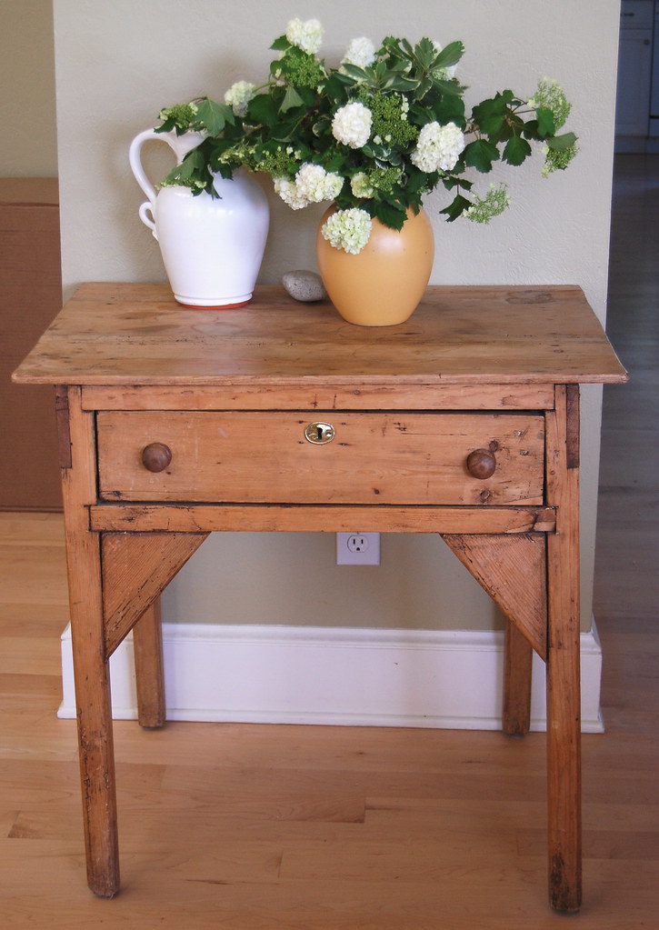 Old Table 137 julie Flickr