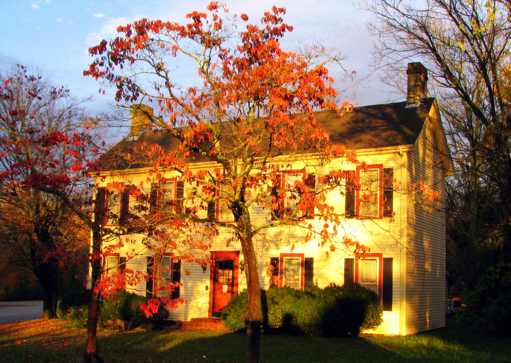 LV Woodlee House Altamont, TN faces the old town square.… Flickr