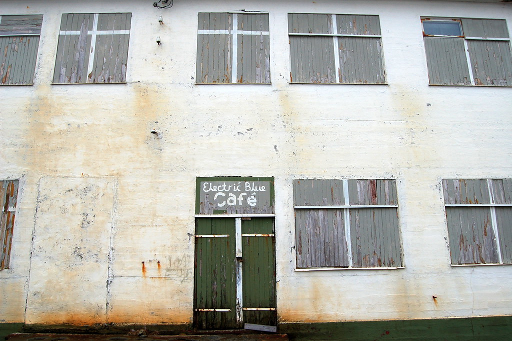 Electric Blue Café has closed... Bård Nilsen Flickr
