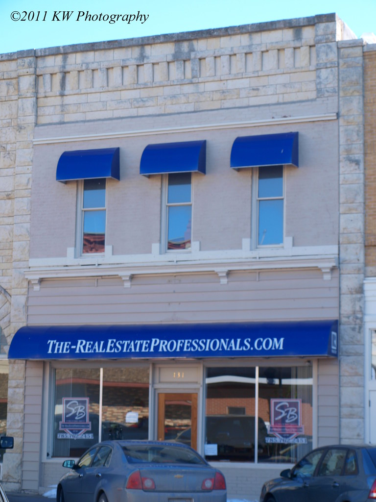 Scott & Thurston Hardware Scott & Thurston Hardware at 133… Flickr