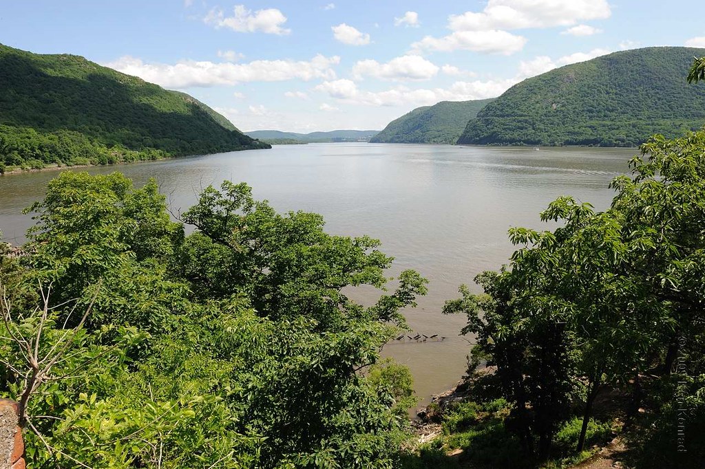 Bannerman's Island, NY Near Fishkill, NY. View south along… Flickr