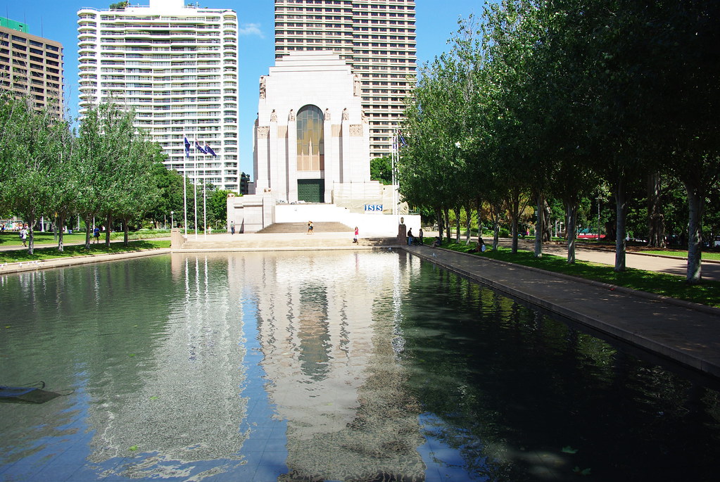 Pool of Reflection, Hyde Park Lisa T Flickr