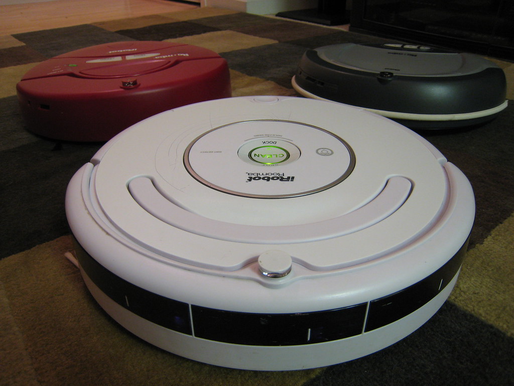 Roomba posse 1'2" 3 rotating brushes. My Roomba has a poss… Justin