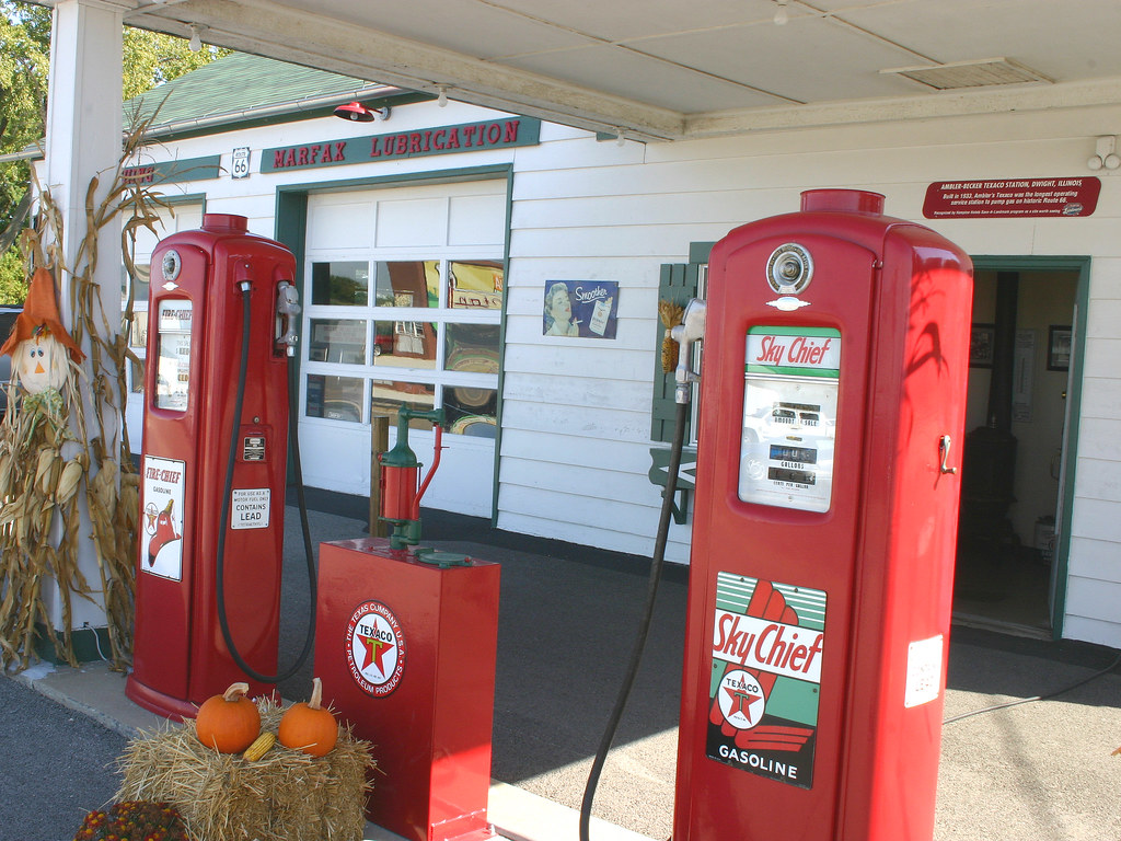 12a Dwight IL AmblerBecker Texaco Station 04 John Hagstrom Flickr