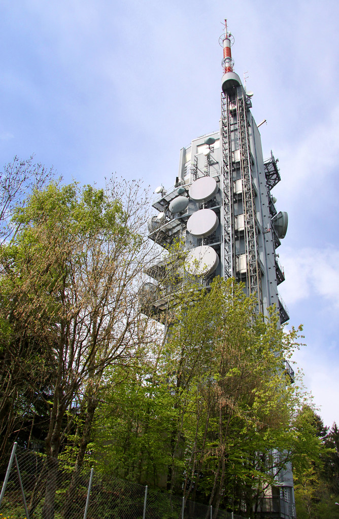 20110430 Mont Pèlerin.La tour Plein Ciel. Guillaume Baviere Flickr