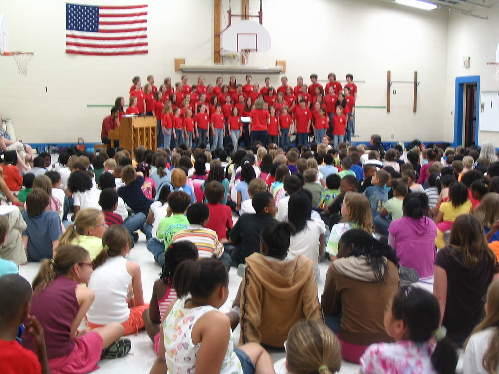 Thoreau Elem 2009 3.jpg WCC 2009 School Tour ster Wisconsin