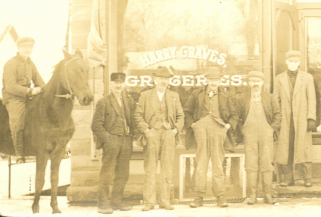 Croton OH !GREAT! Local Residents at Graves' Building Stor… Flickr