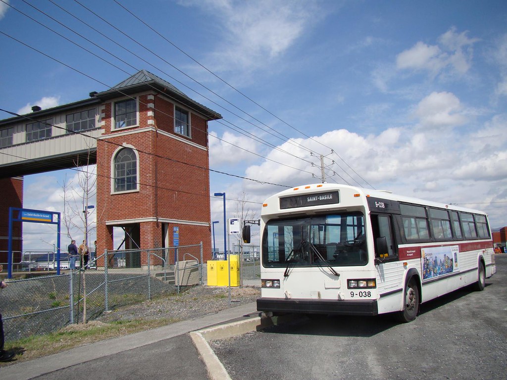RTL 9038 Gare SaintBasileleGrand RTL 9038 1990 Mot… Flickr