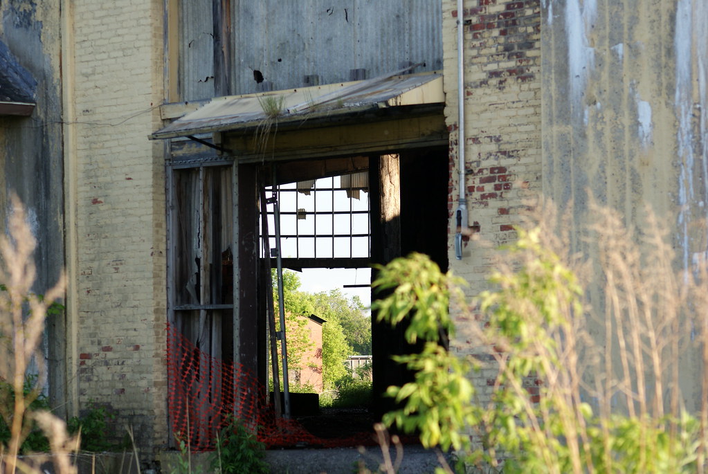 Roundhouse Old roundhouse in Shortsville,NY. The birds wer… Flickr
