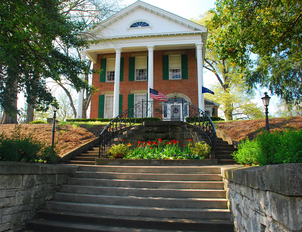 Mills Mansion The Putnam street entrance to the Mills mans… Flickr
