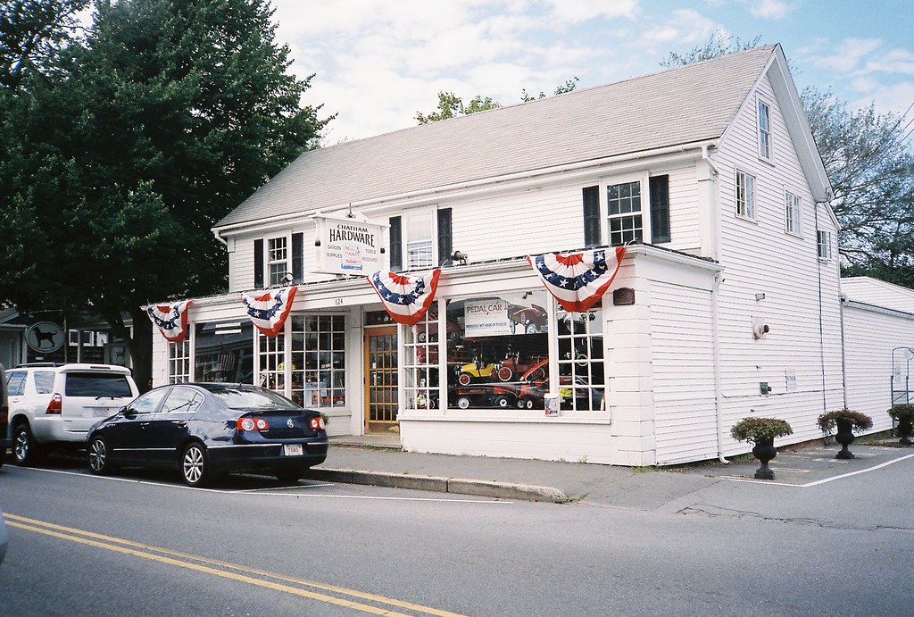 Chatham Hardware, Cape Cod MA Olympus XA and some fuji sup… Flickr