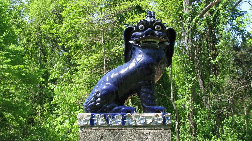 Fu Dog 0249.JPG Fu Dog Garden at Allerton Park broken thoughts Flickr