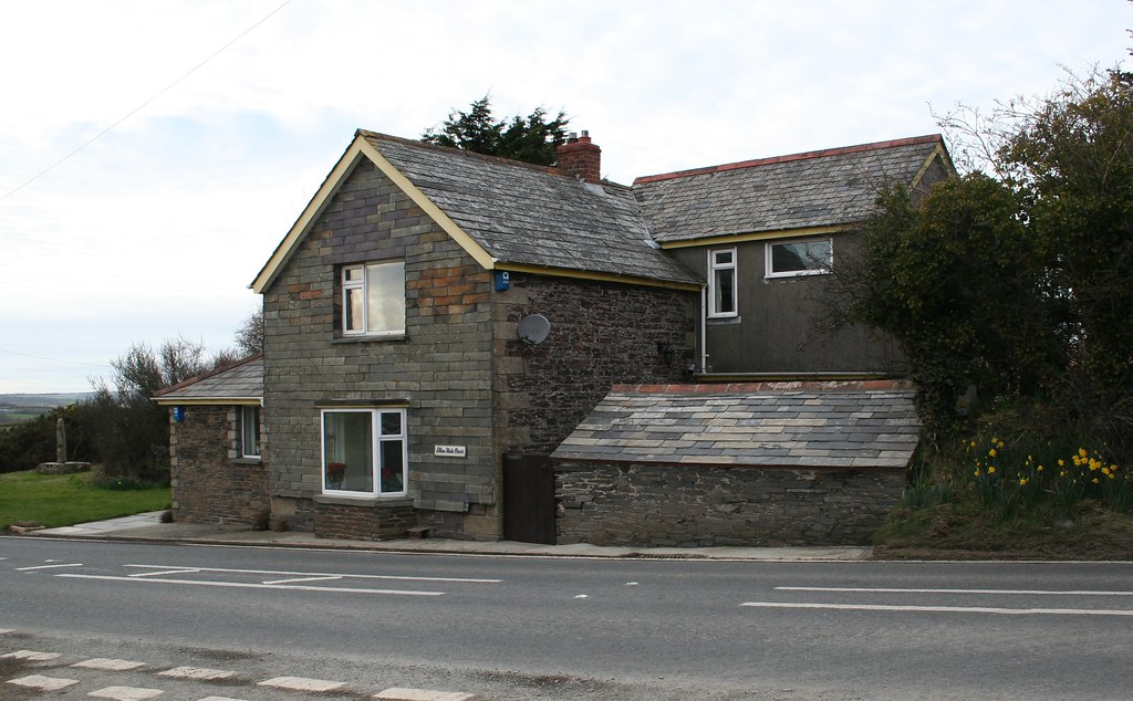 CW.WAD Three Hole Cross tollhouse, Egloshayle, Wadebridge Flickr