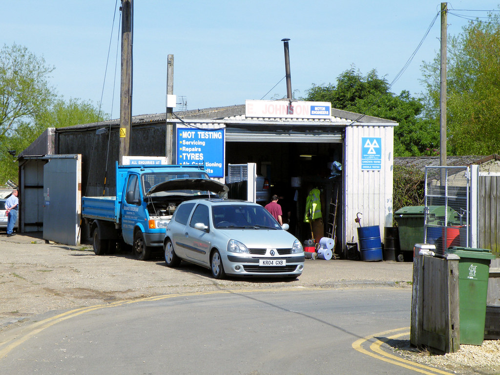 Johnson's Garage Johnson's Garage, Frederick Street, Wadde… Flickr