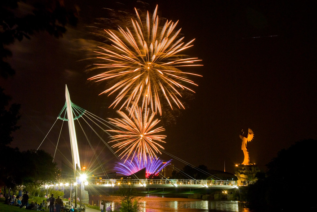 wichita river festival fireworks 2023 Fireworks Wichita Riverfest 2007/Keeper of the Plains1 Flickr