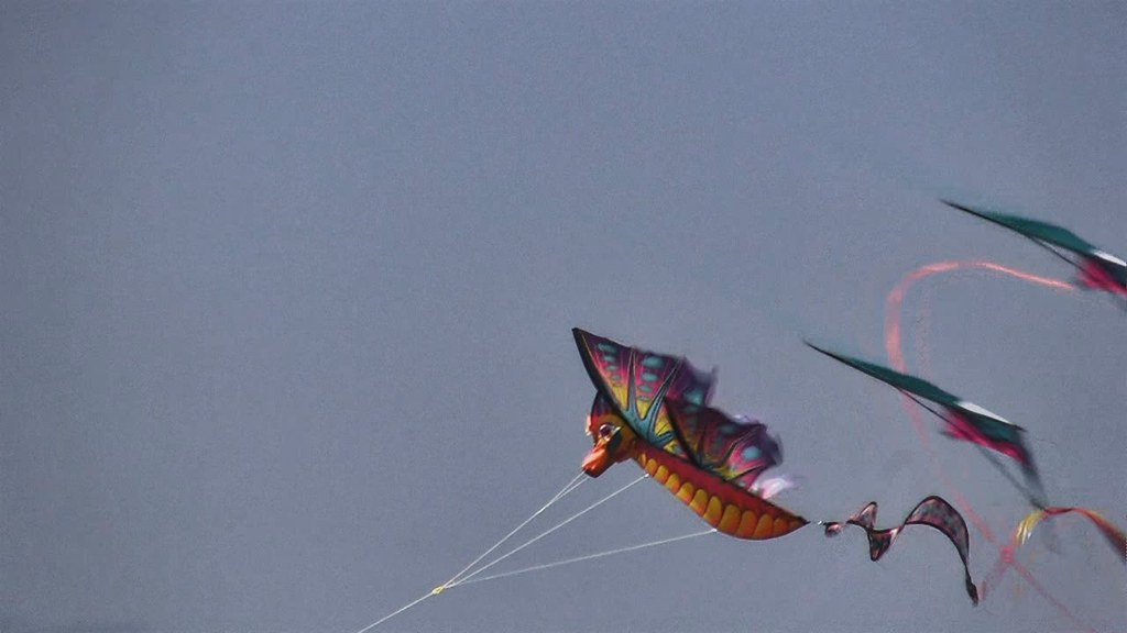Kite Running a photo on Flickriver