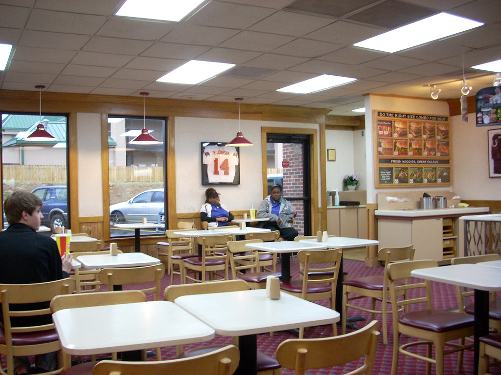 Wendy's interior Wendy's 4202 (2,764 square feet) 591 NC… Flickr