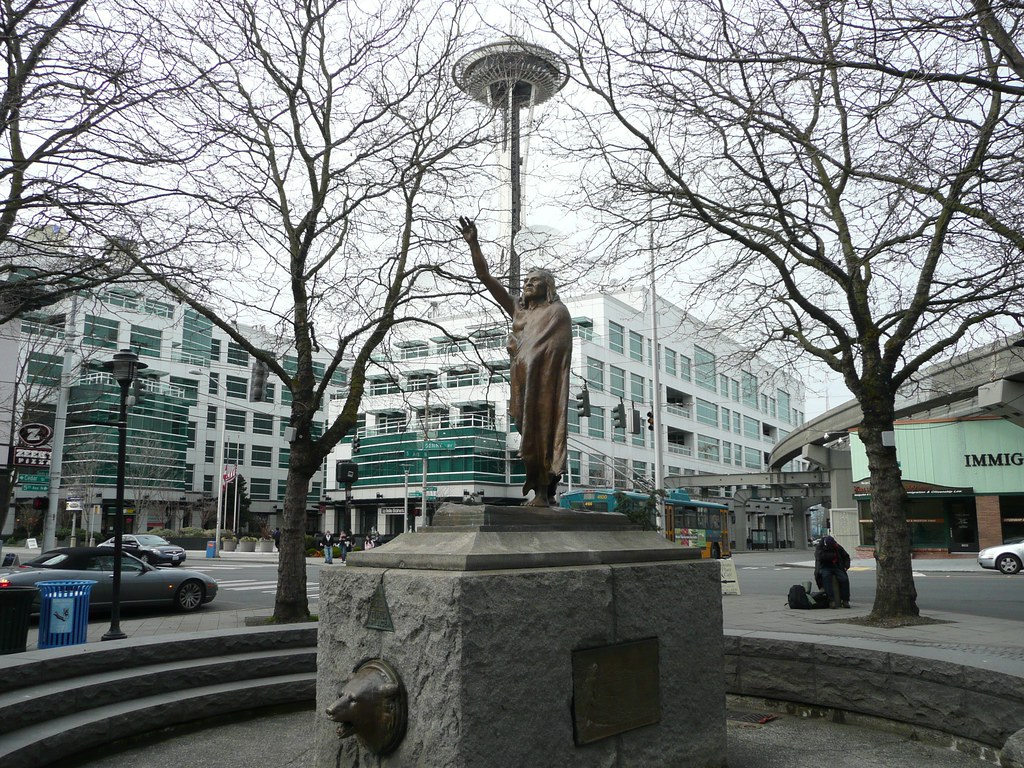 Chief Seattle statue The Chief Seattle statue and the Spac… Flickr