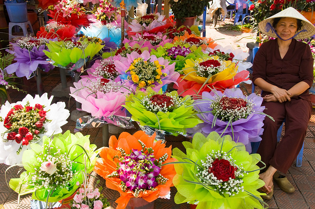 flower vendor in Hanoi Vietnam flower vendor in Hanoi Viet… Flickr