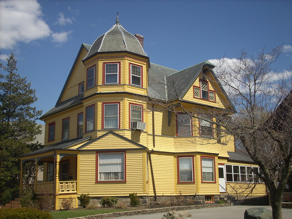 yellow house, Melrose, MA there are a lot of tower houses … Flickr