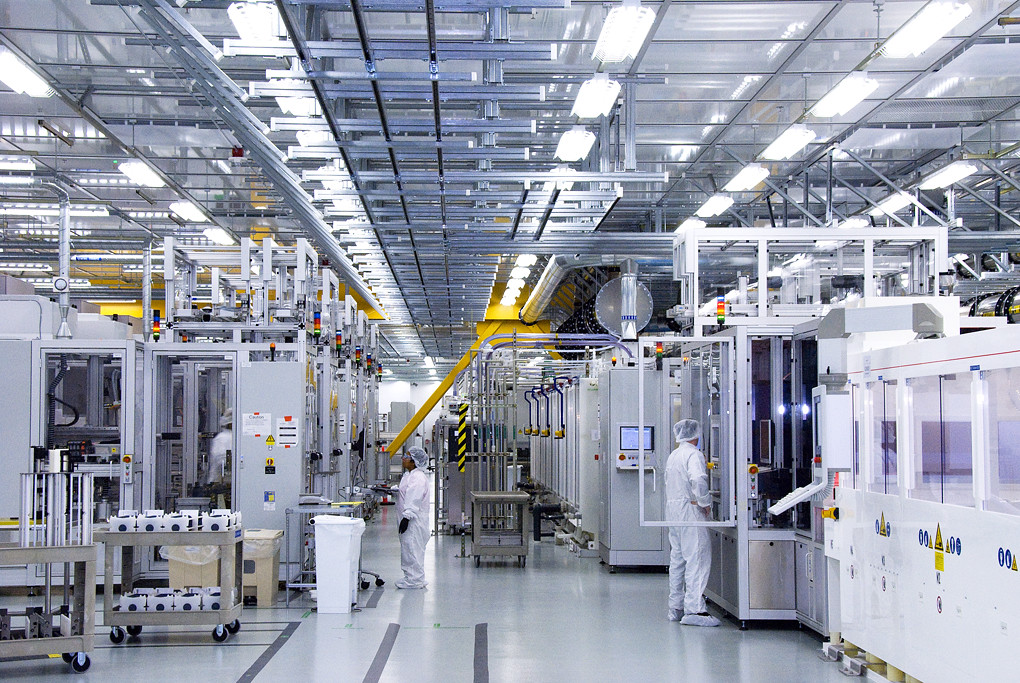 Solar world facility Inside the Solar World manufacturing … Flickr
