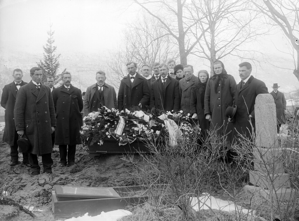 Funeral SFFf100319.181244 Funeral, Norway, ca. 18901910