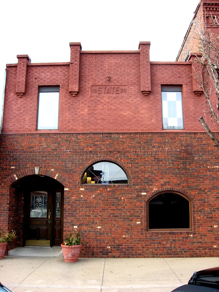 Former State Theater Now Alongi's restaurant Du Quoin, IL Darren