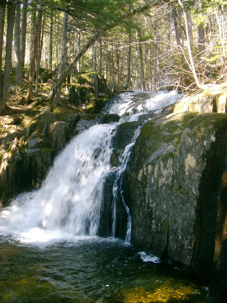 Bottle Brook Falls, close shot 42009 Showing the lower p… Flickr