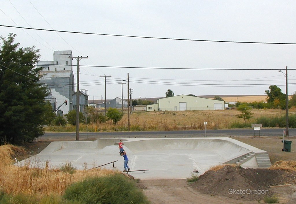Athena concrete park Athena, Oregon SkateOregon Flickr