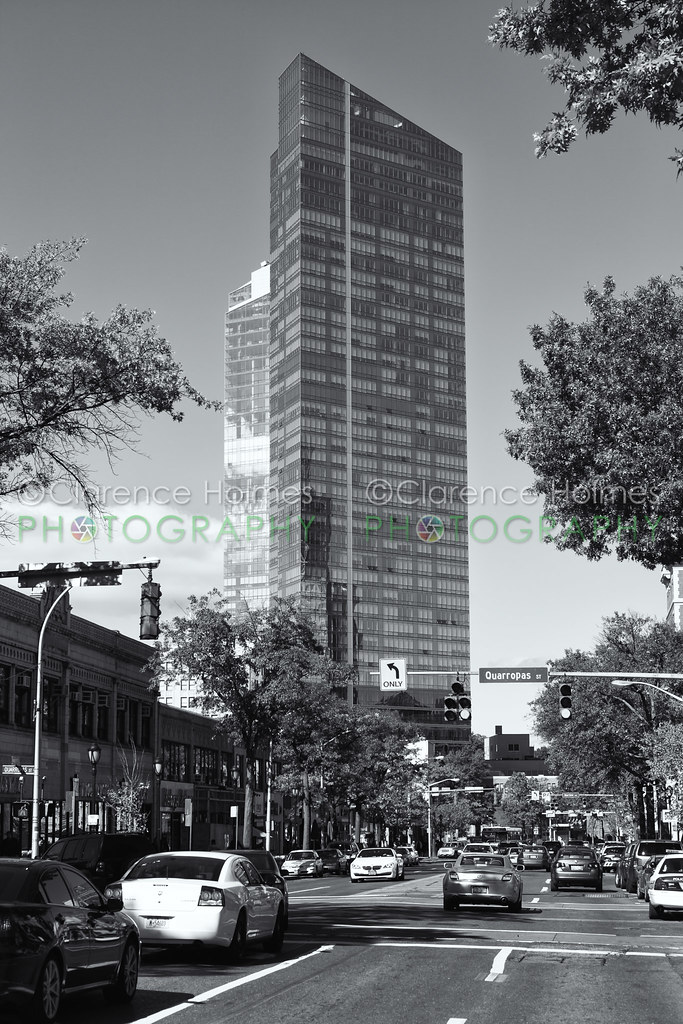 Downtown White Plains, New York A view down Mamaroneck Ave… Flickr