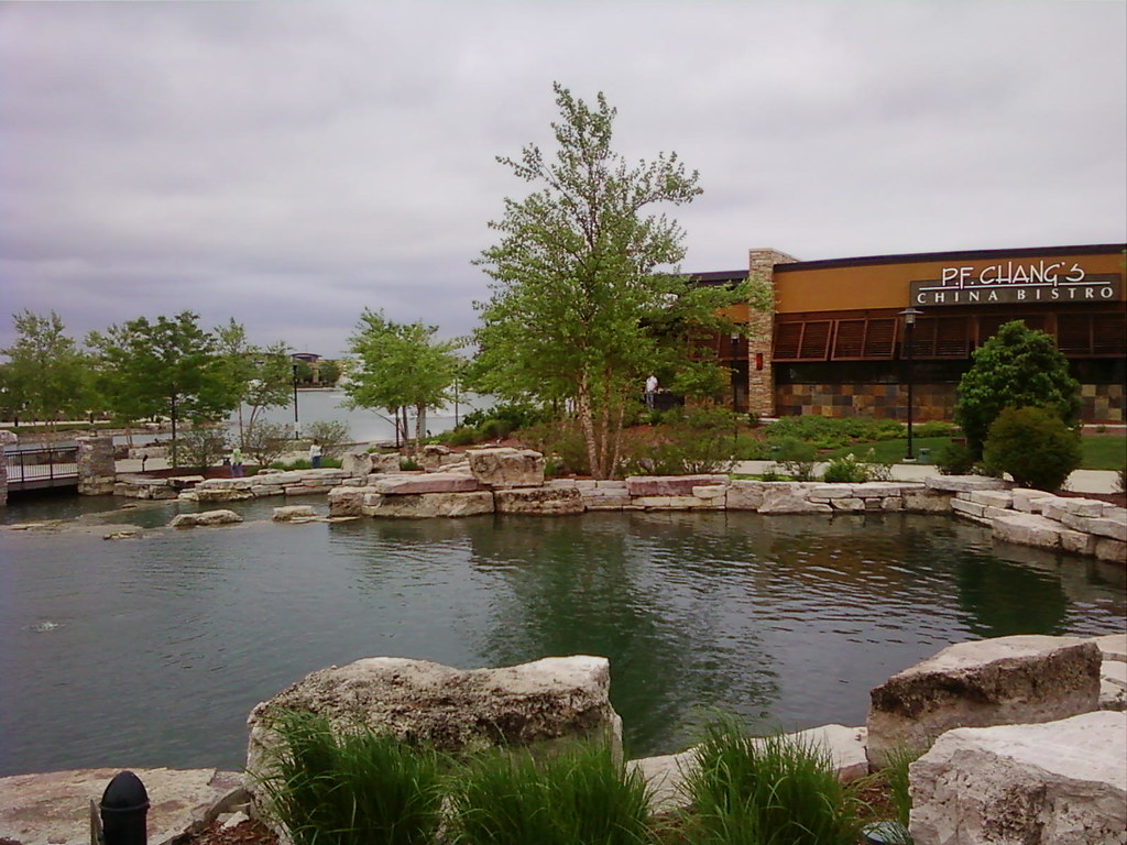 Jordan Creek Waterfront and P.F. Changs West Des Moines,… Flickr
