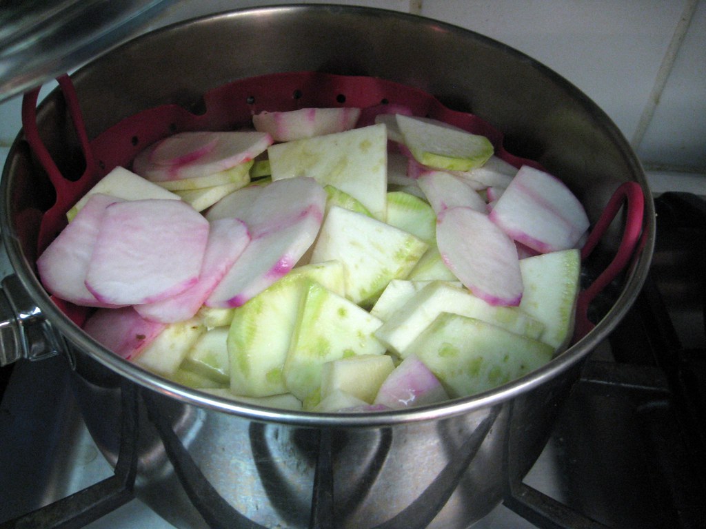 IMG_7075 Steaming sliced turnips and celery root for the R… Flickr