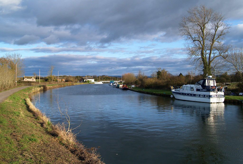 Canal at Purton The Gloucester Sharpness canal at Purton i… Flickr