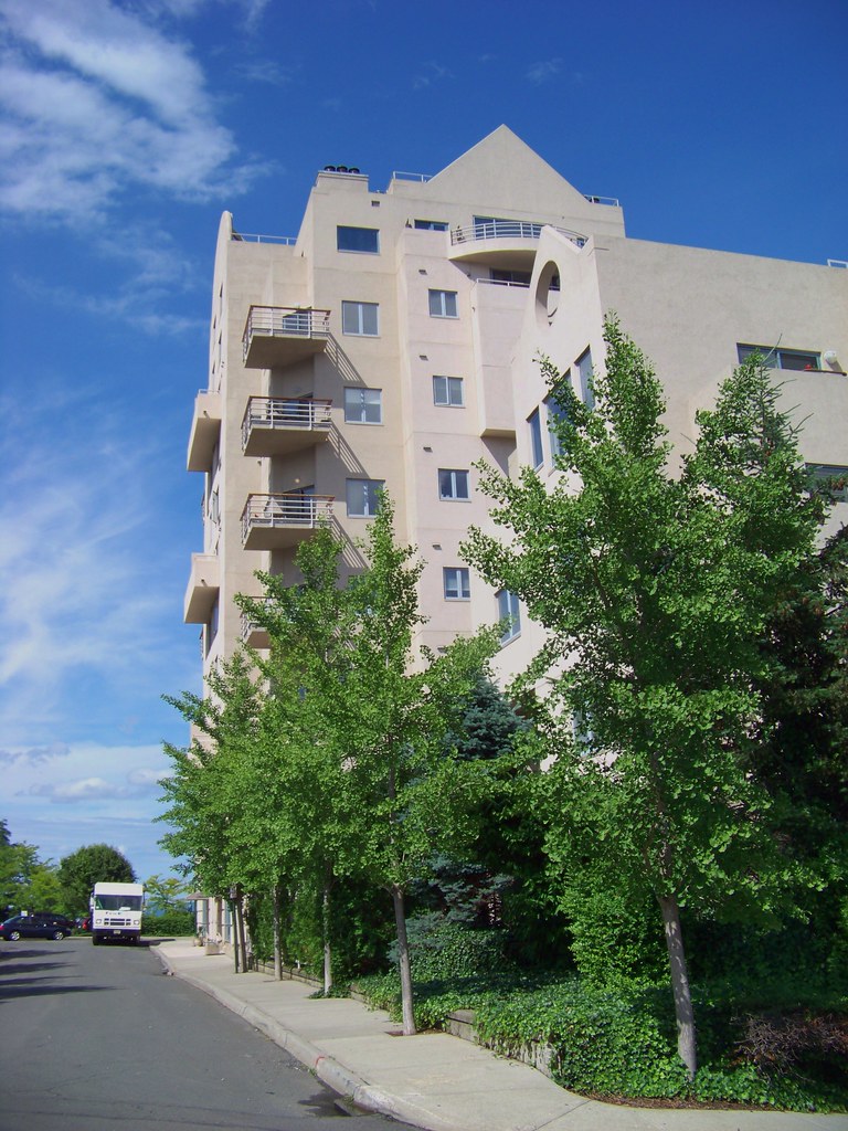 Condo A condo building in Nyack, NY. Looks like it would b… Flickr