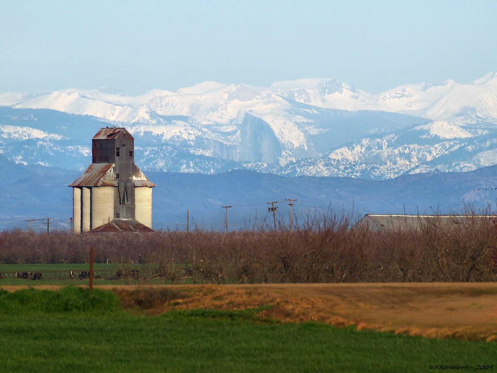 On The Outside Looking In A long range look into Yosemite … Flickr