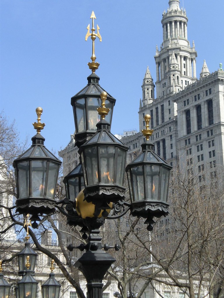 lantern in city hall park I'm actually quite proud of this… Flickr