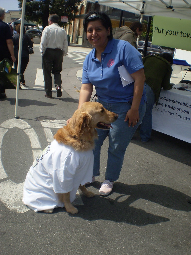Redwood City Pet Parade Booth Gloria and Fenway representi… Flickr