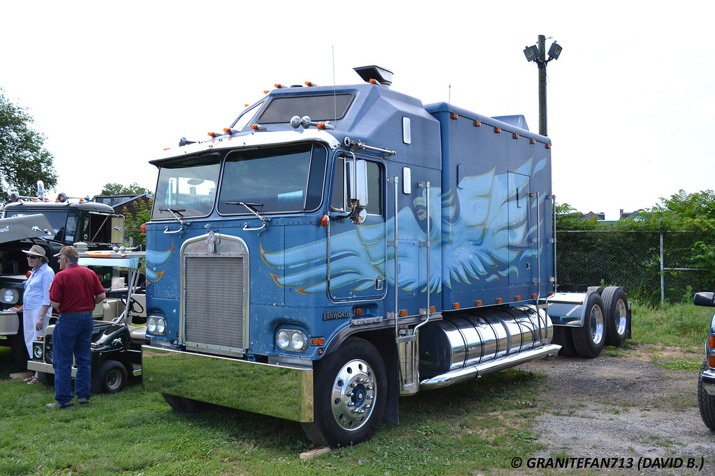 Kenworth K100 Big Bunk Sleeper Trucks, Buses, & Trains by