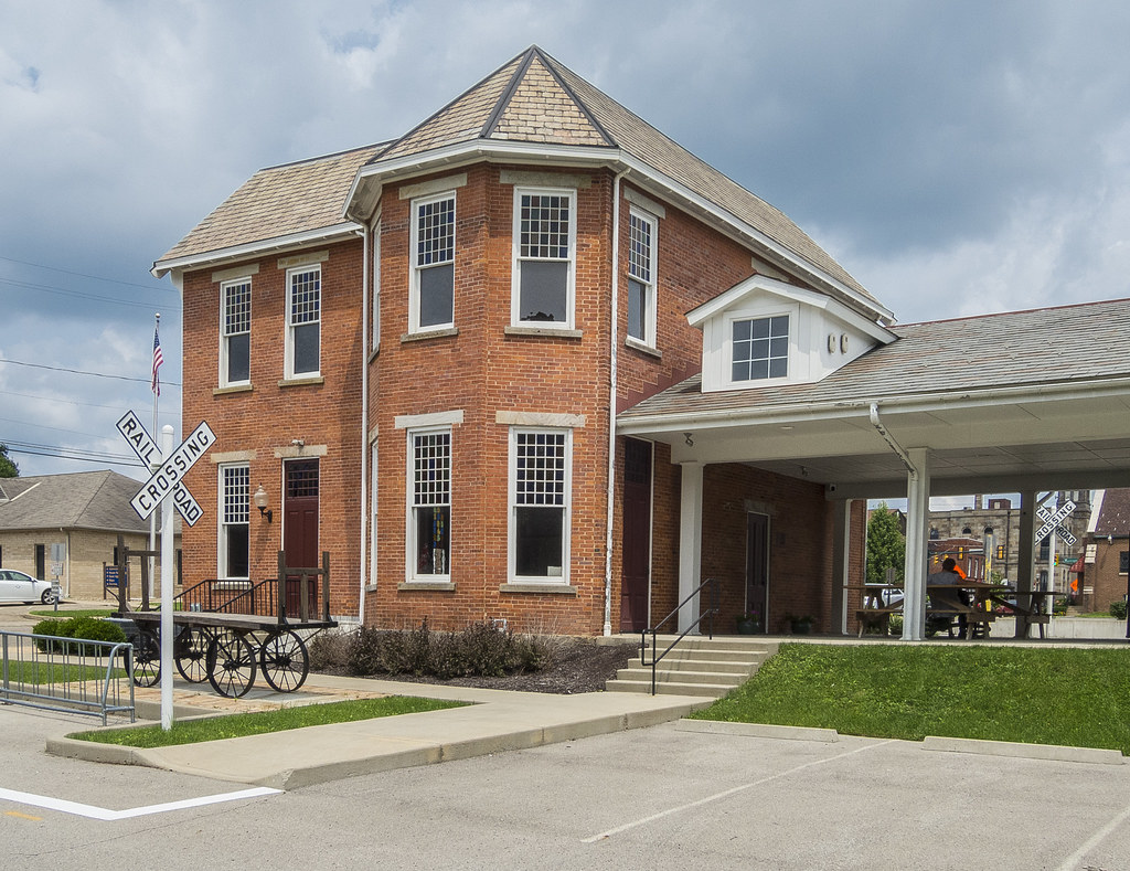 P L & W Railroad Station (1886) Lisbon, Ohio USA From the … Flickr
