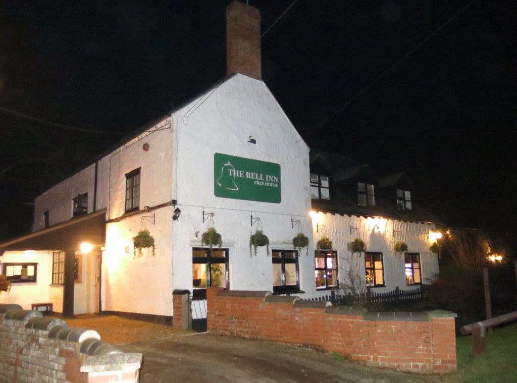 Bell Inn, Beachampton, Bucks Chris Hutchinson Flickr