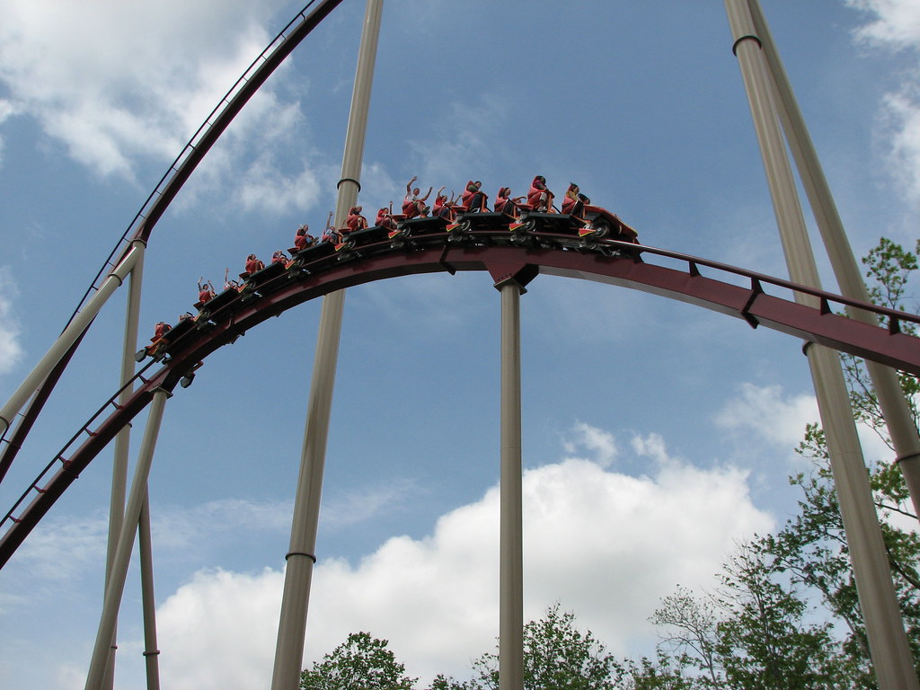 Kings Island 056 The first of Diamondback's returning air … Flickr