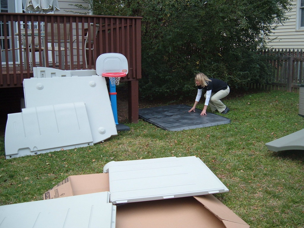 Building the She Pieces and parts of the Rubbermaid storag