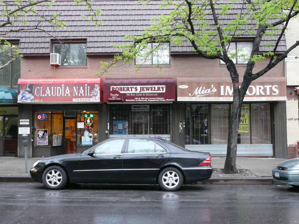 E 187th, Little Italy, Bronx, NY Kim Snyder Flickr