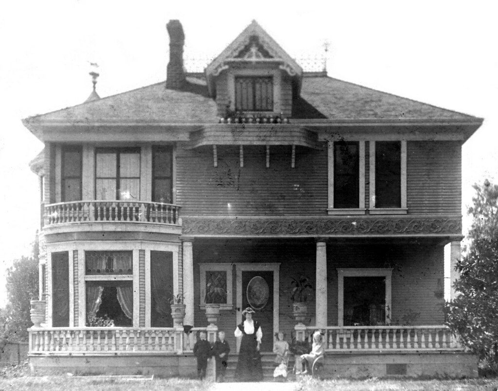 H. Clay Kellogg House, Santa Ana, 1903 There are no known … Flickr